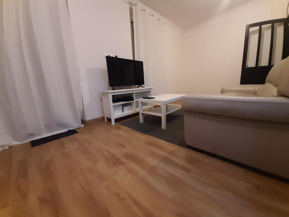 2 Pieces, Proche Rer, Bus Et Chateau Rambouillet