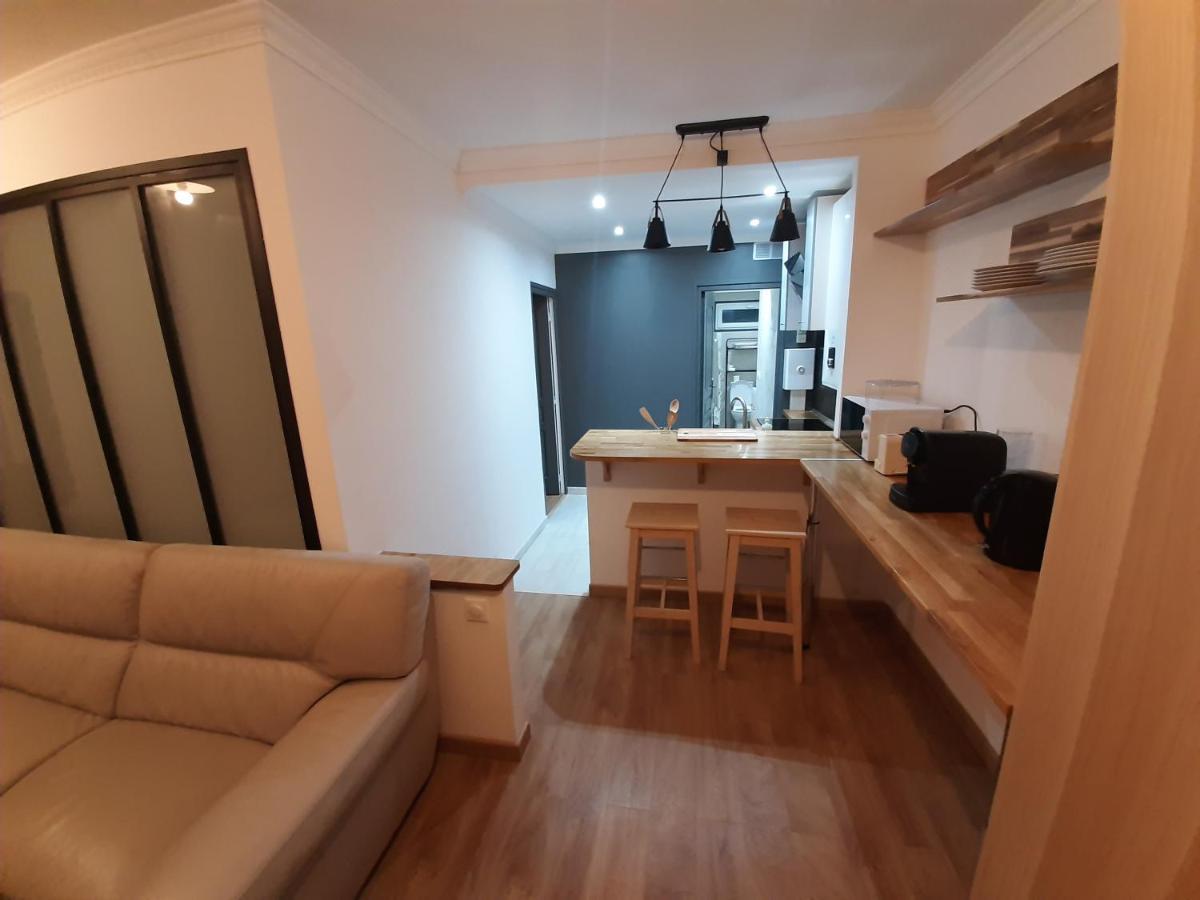 2 Pieces, Proche Rer, Bus Et Chateau Apartment